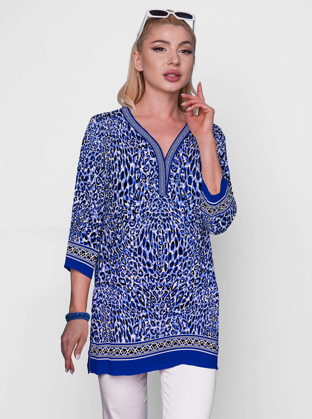 Cat Country Print 3/4 Sleeve V-Neck Placket Tunic