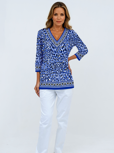 Cat Country Print Cotton Knit 3/4 Sleeve V-Neck Top