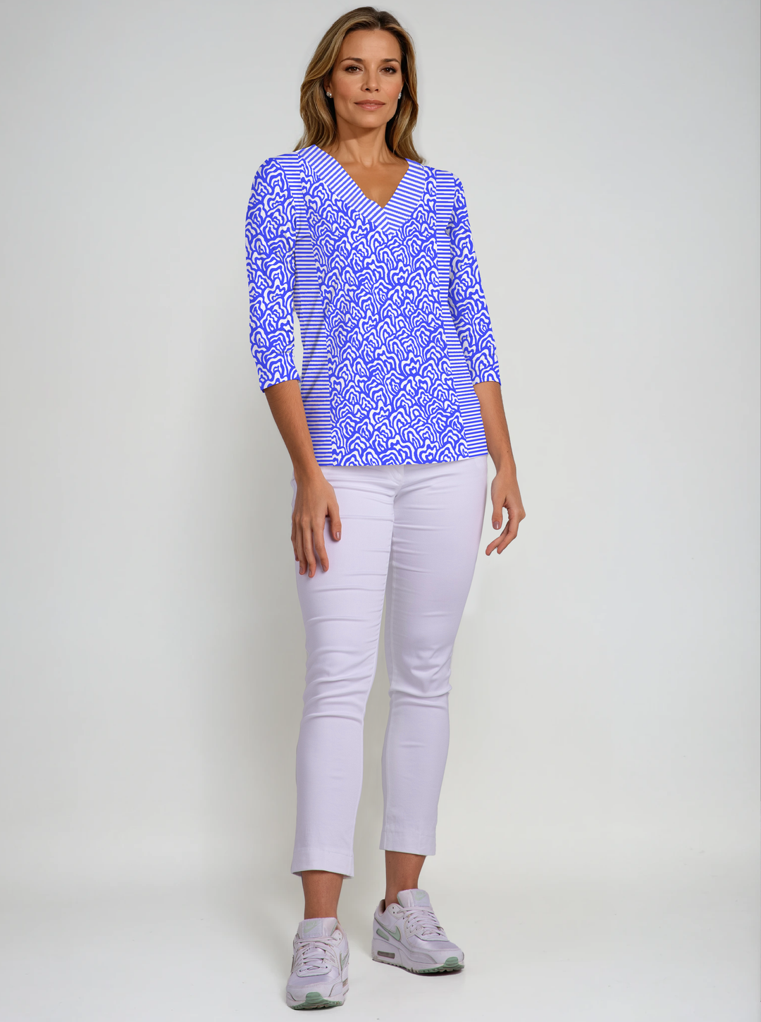 Mood Waves Print Cotton Knit 3/4 Sleeve V-Neck Top
