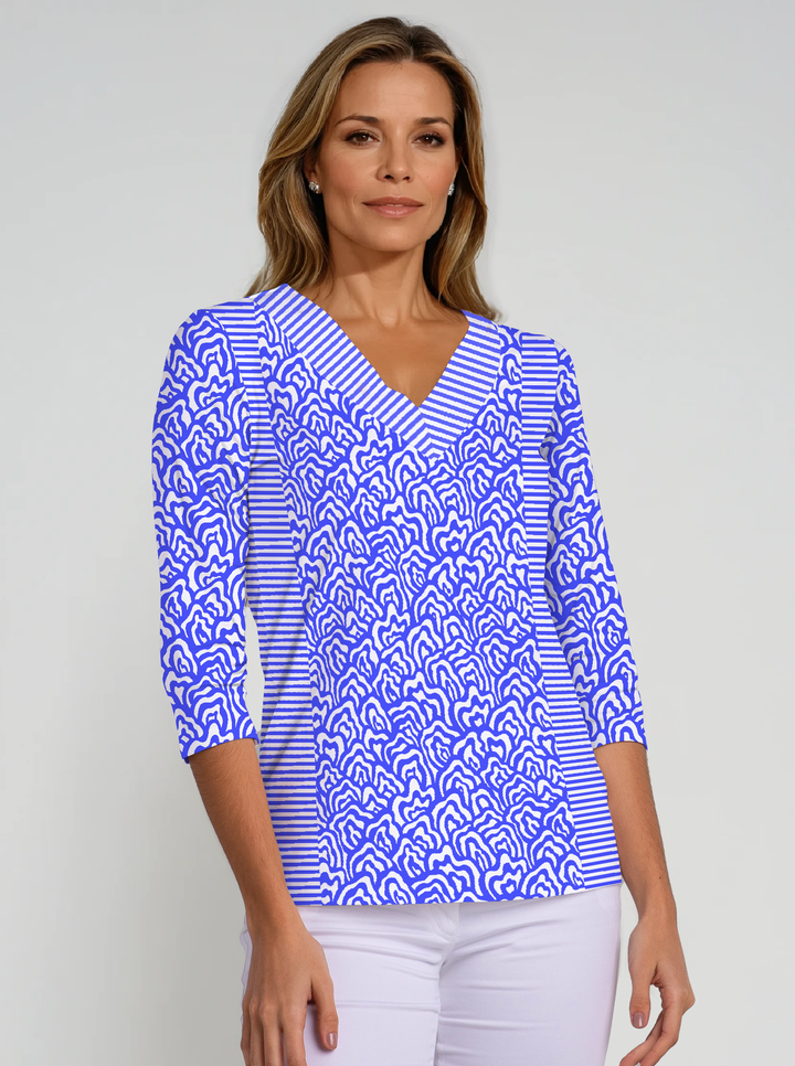 Mood Waves Print Cotton Knit 3/4 Sleeve V-Neck Top