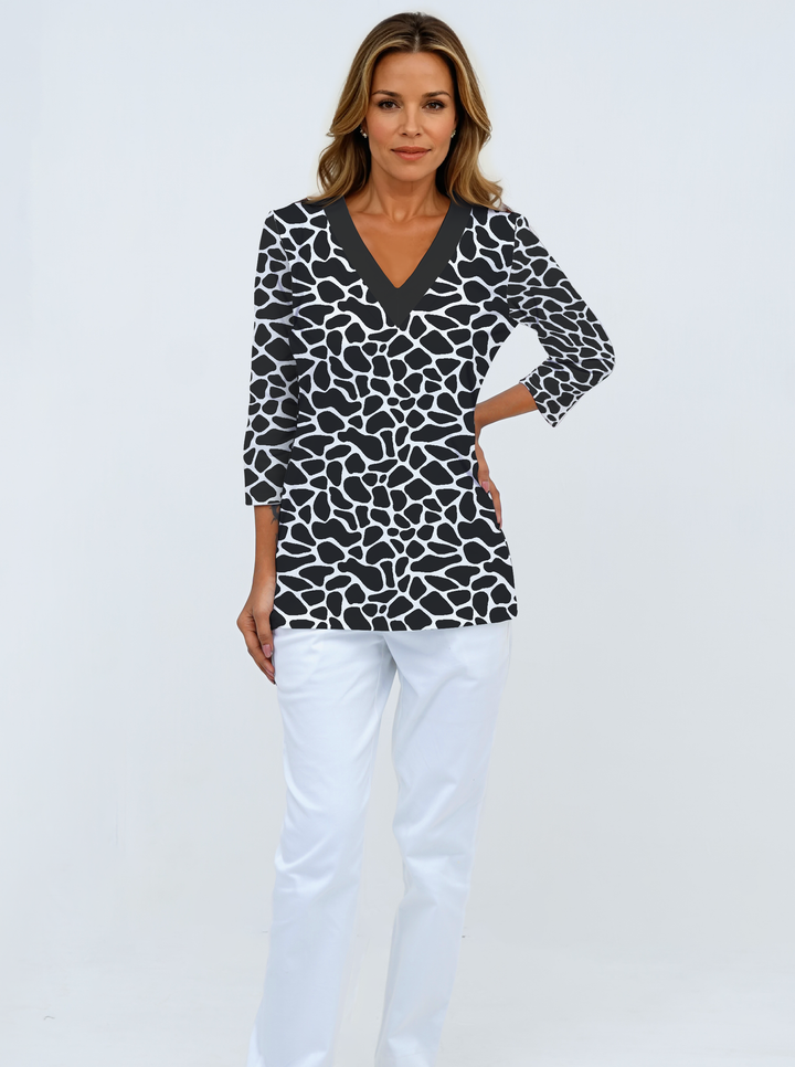 Giraffe Skin Print Cotton Knit 3/4 Sleeve V-Neck Top