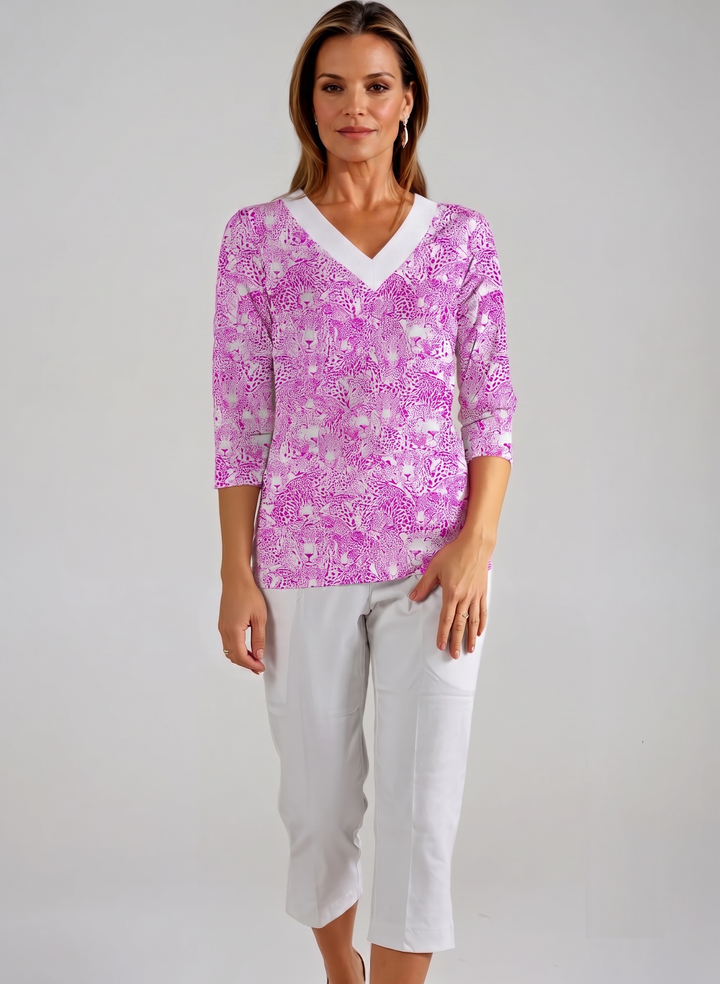 Wild side Print Cotton Knit 3/4 Sleeve V-Neck Top