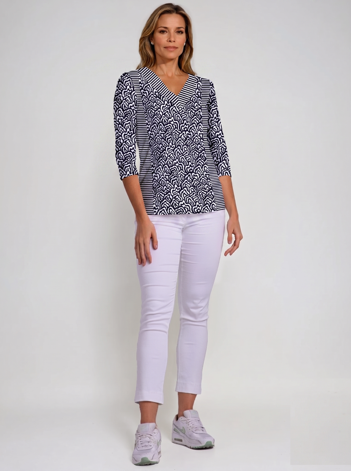 Mood Waves Print Cotton Knit 3/4 Sleeve V-Neck Top