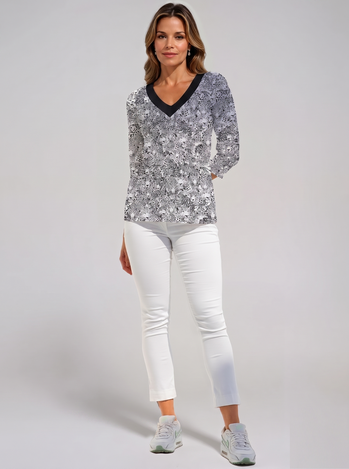 Wild Side Print Cotton Knit 3/4 Sleeve V-Neck Top