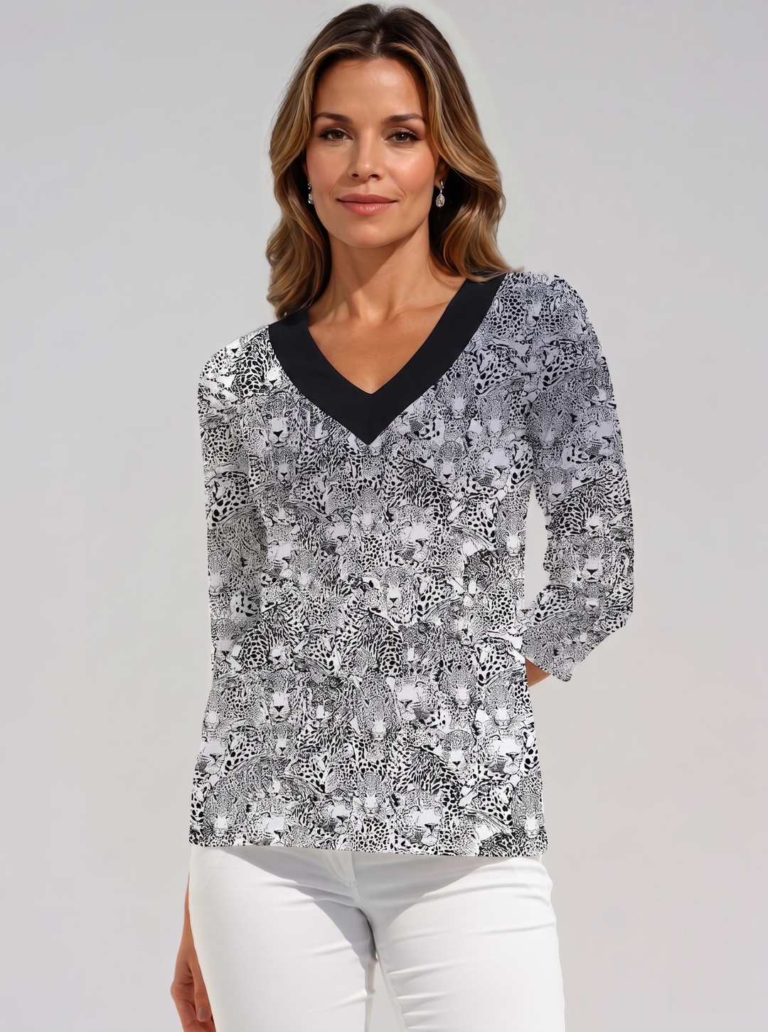 Wild Side Print Cotton Knit 3/4 Sleeve V-Neck Top