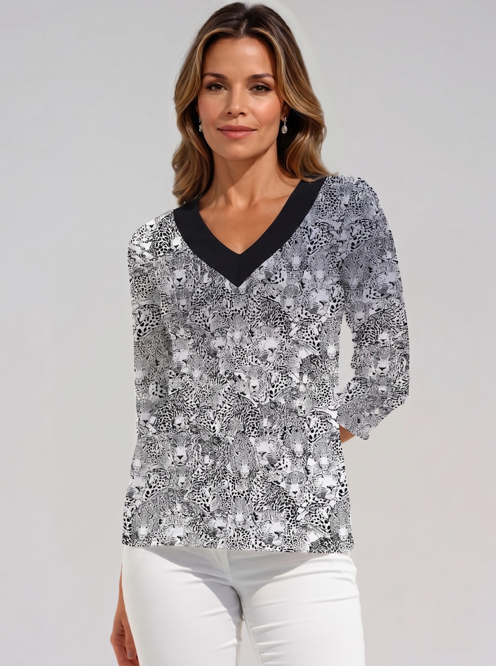 Wild Side Print Cotton Knit 3/4 Sleeve V-Neck Top