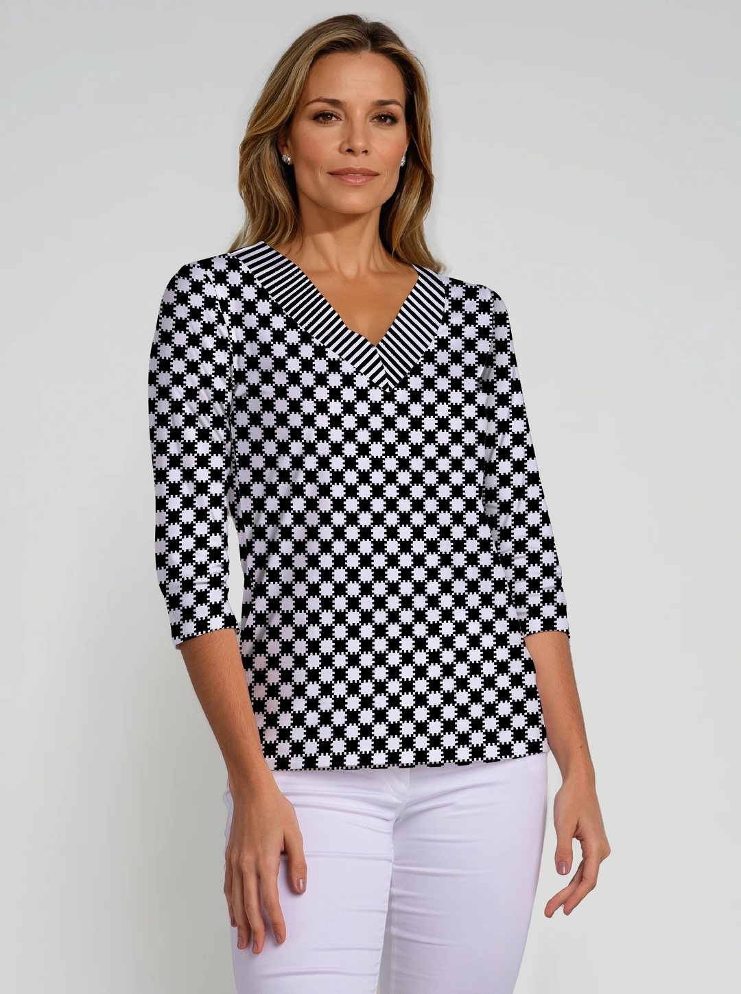 Checkboard Print Cotton Knit 3/4 Sleeve V-Neck Top