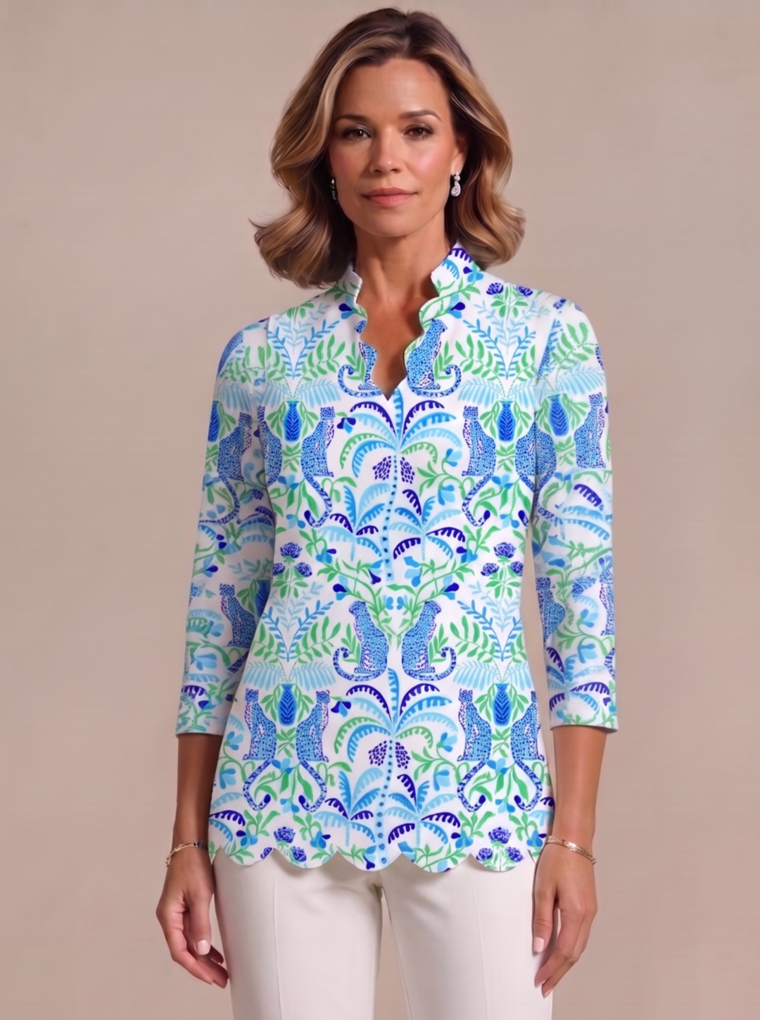 Cheetah in Bloom Print Cotton Knit 3/4 Sleeve Scalloped V-Neck Top